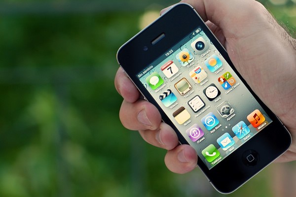 iPhone4s-mano