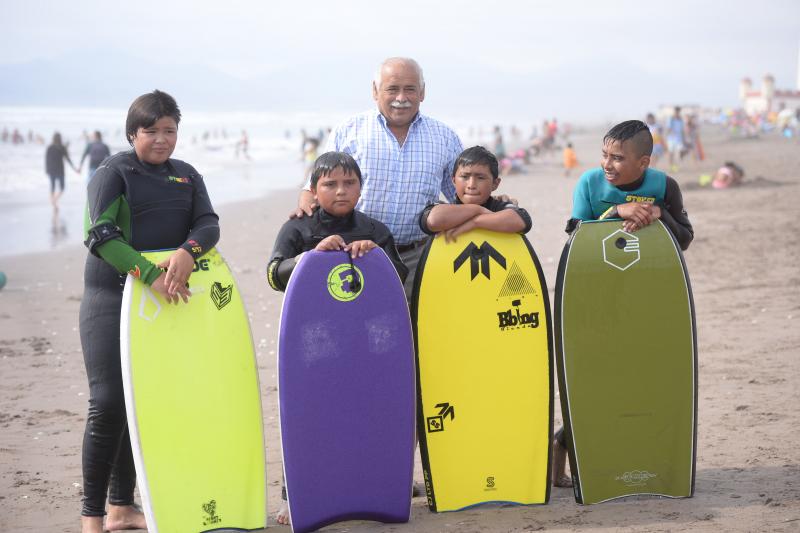 disculpa Galleta Libro Guinness de récord mundial Niños del sector rural disfrutaron del BodyBoard en La Serena - La Voz del  Norte