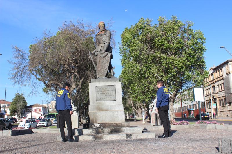 pdi-estatuaaguierre